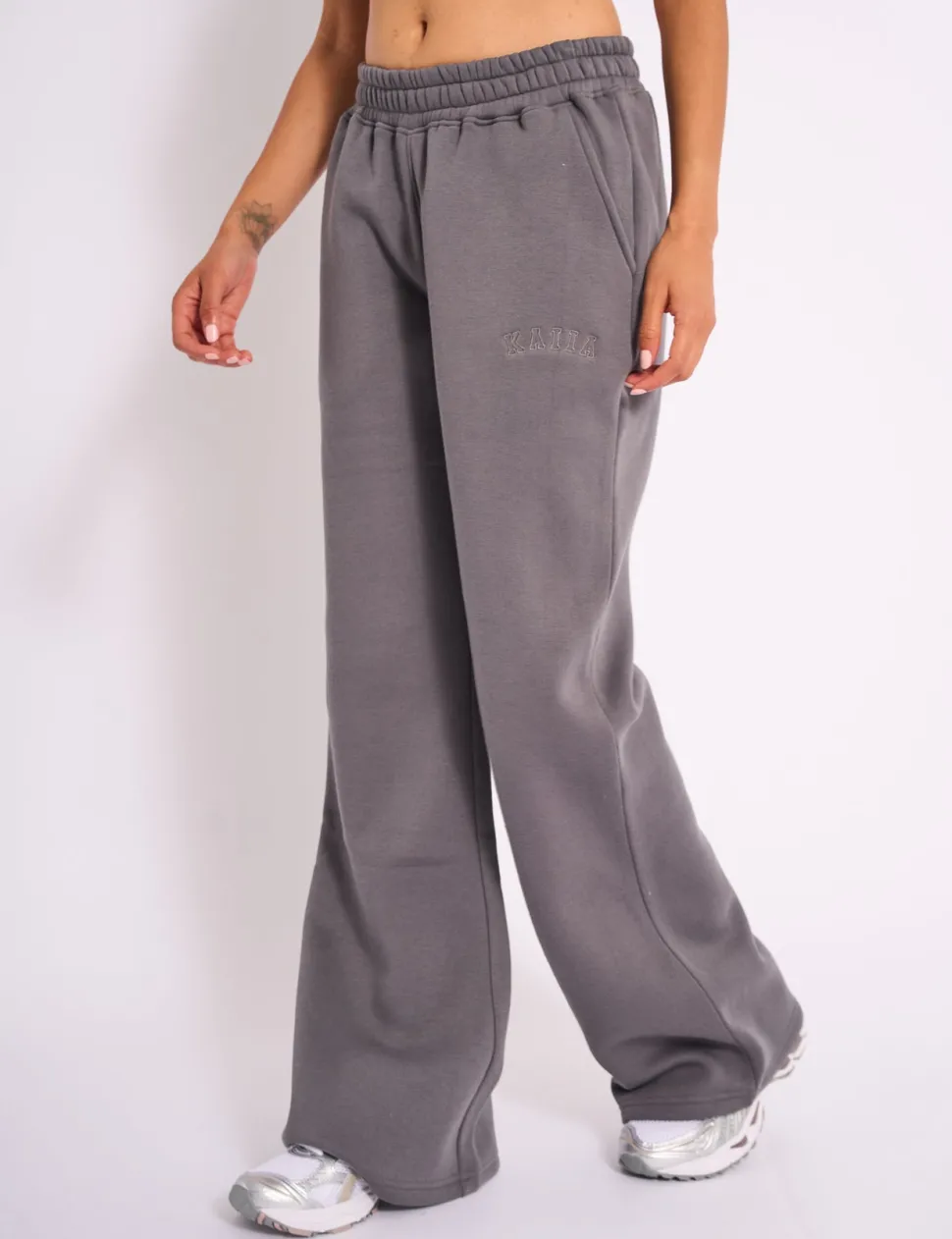 Flash Sale Kaiia Logo Straight Leg Joggers Slate Grey Sculpt & Reset | Sculpt & Leisure