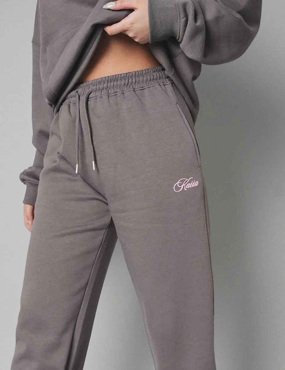 Sale Kaiia The Label Logo Wide Leg Joggers Dark Grey With Pink Sculpt & Leisure | Kaiia The Label