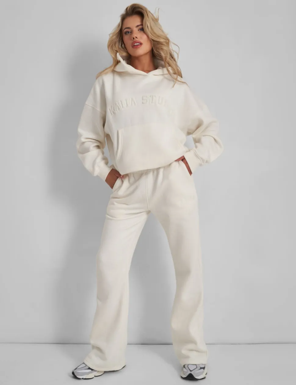 Best Sale Kaiia Wide Leg Sweat Pants in Vanilla Sculpt & Leisure | Kaiia The Label